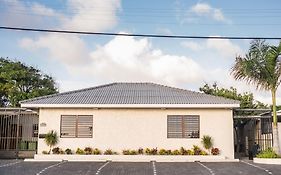 The Pier Beach Inn & Suites